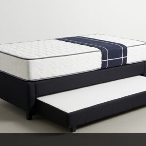 La Cama con Nido es una solución versátil y funcional. Su base en tono oscuro incluye un práctico segundo colchón retráctil, ideal para habitaciones de niños, adolescentes o para recibir visitas ocasionales.