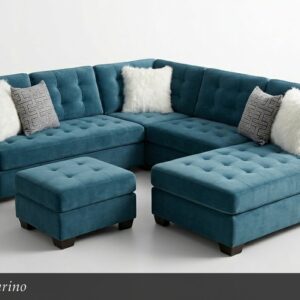 Juego de Sala Marino El Juego de Sala Marino es una pieza impactante que combina lujo y confort en un vibrante azul turquesa. Este amplio esquinero en forma de L presenta un diseño capitoné profundo que aporta elegancia y textura, acompañado de dos cómodos ottomans. Los cojines decorativos en blanco y gris geométrico completan un conjunto sofisticado y lleno de estilo.